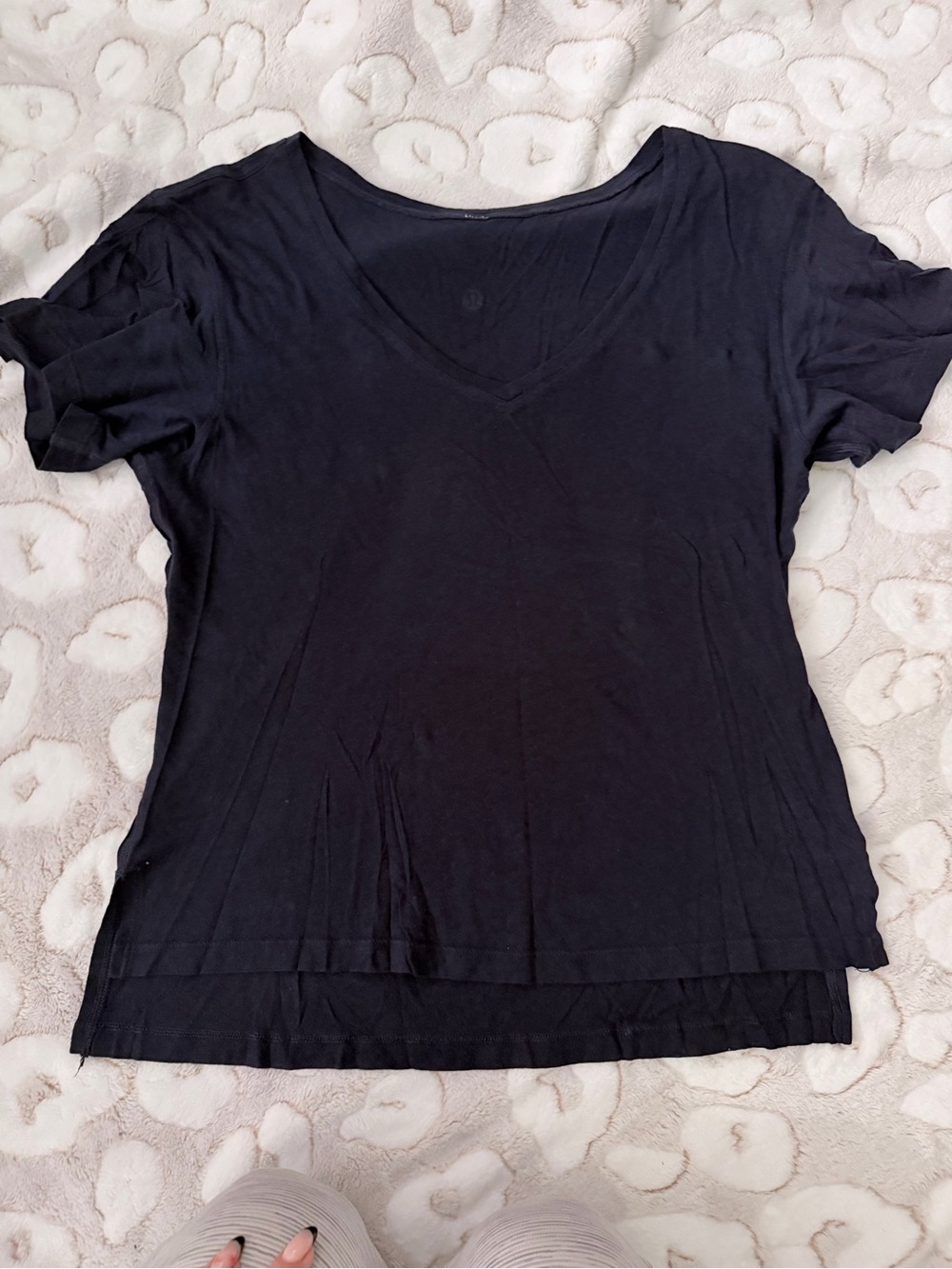 lululemon athletica Navy V-Neck Short Sleeve Tee